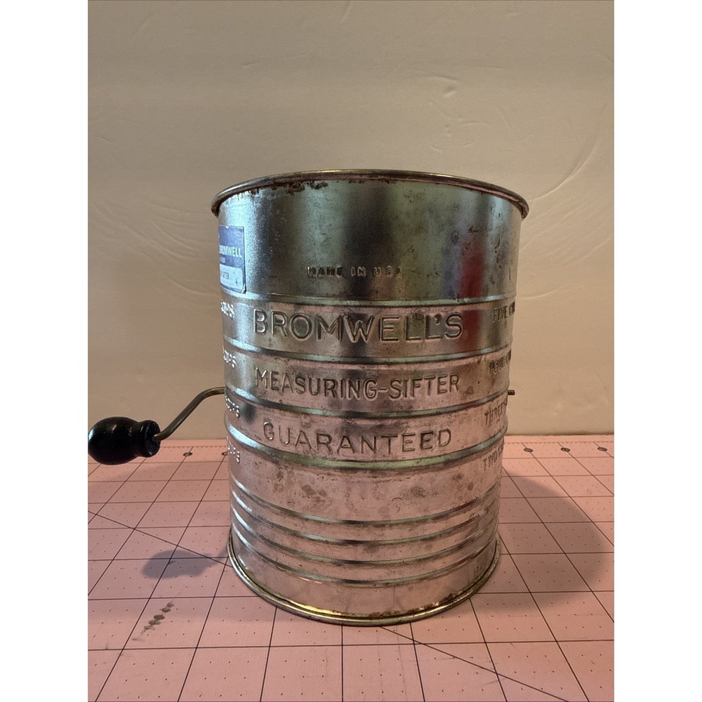 Vintage Bromwell's Flower Sifter 5 Cups Black Handle
